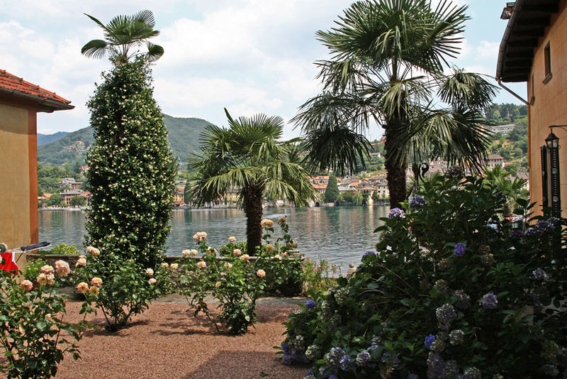 ROSENGARTEN IM KLOSTER-LAGO DI ORTA