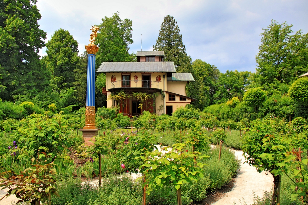 Rosengarten und Casino