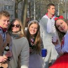 Rosenmontag 2023 in Mainz IV: Meenzer (un annere) Bube un Mädcher 11