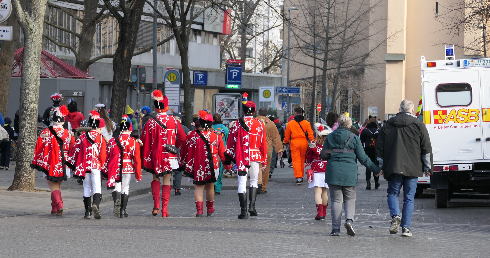 Rosenmontag 2023 in Mainz V: Gruppen 1