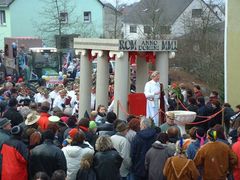 Rosenmontagszug im Dorf