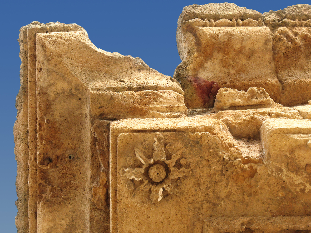 Rosette an der Dioskurentempel-Ruine in Agrigent (Sizilien)