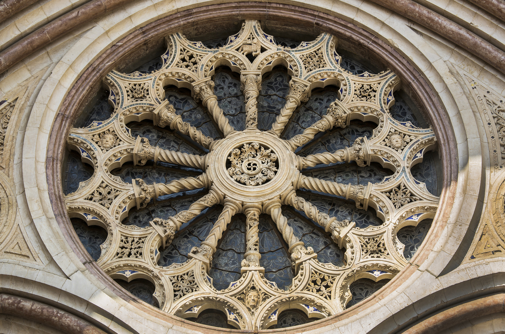 Rosette der Basilika San Francesco in Assisi 