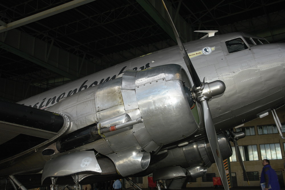 "Rosinenbomber" ( DC 3 )