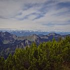 Roß und Buchstein, dahinter noch der Schnee im Hochgebirge