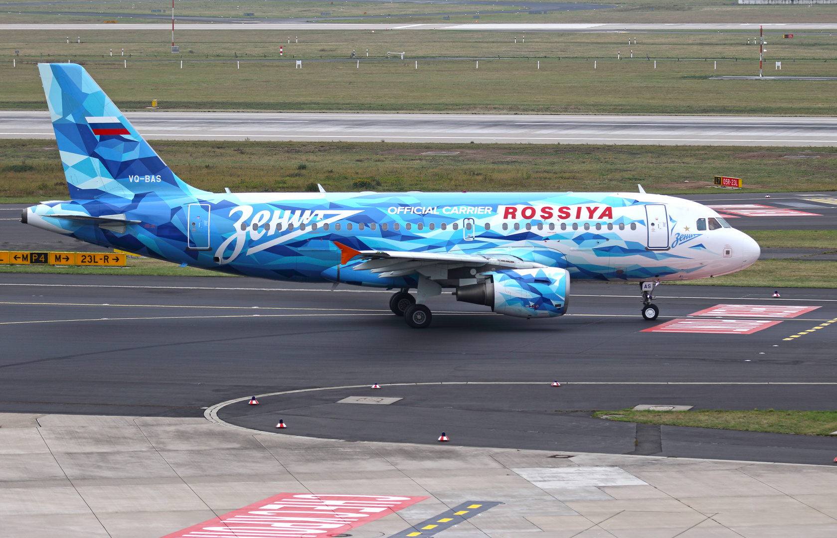 Rossiya Airbus A319-100