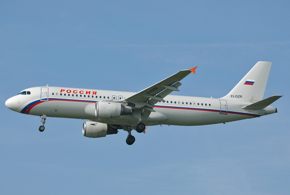 Rossiya, Airbus A320-212,EI-DZR