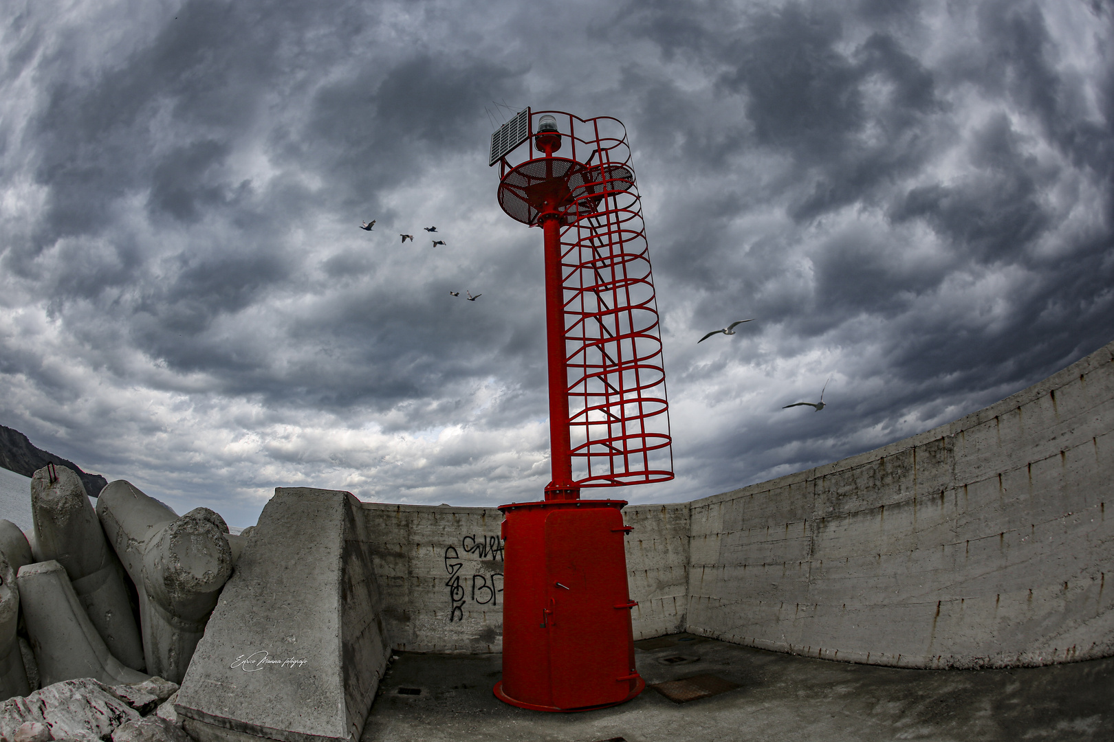 rosso al porto di Pesaro