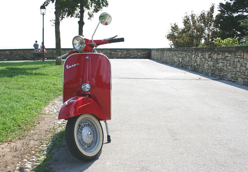 rosso Vespa