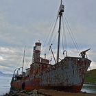 Rostendes Walfangschiff, ein Mahnmal