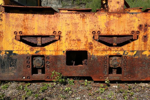 rostig, aber gut verschraubt