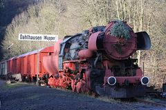 Rostig, durch viel Arbeit vielleicht wieder Rüstig.