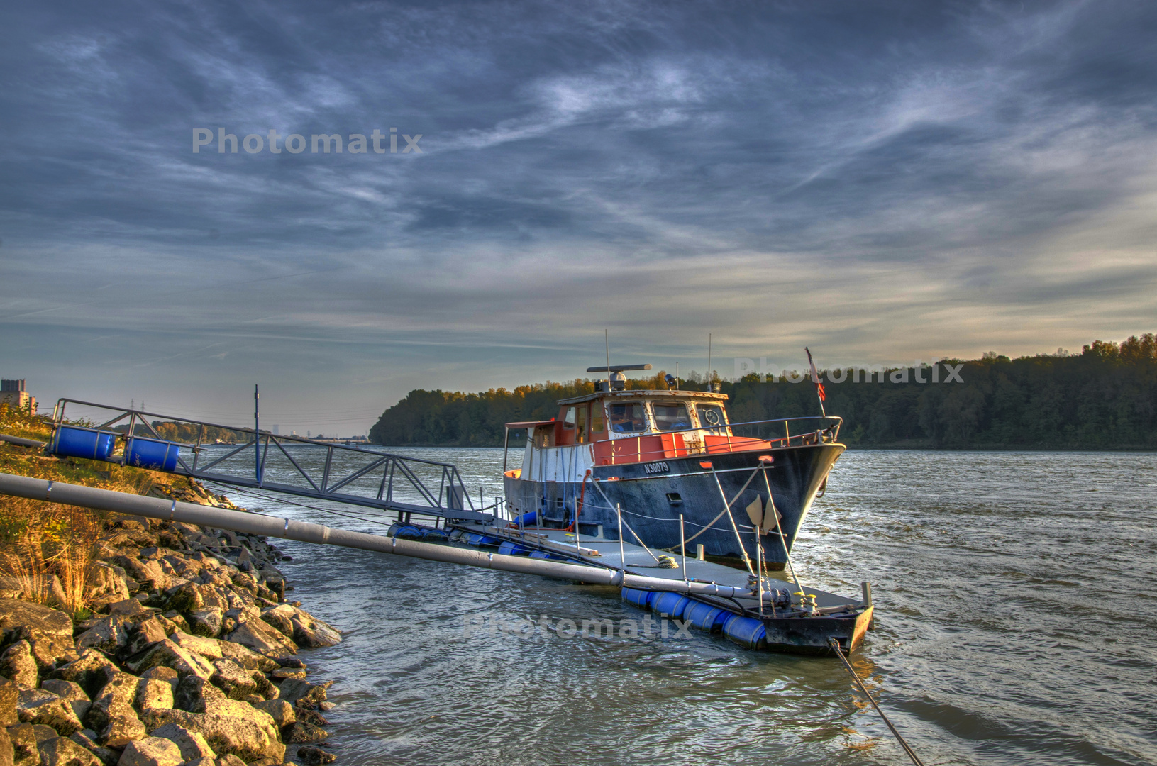 Rostiges Boot (HDR)