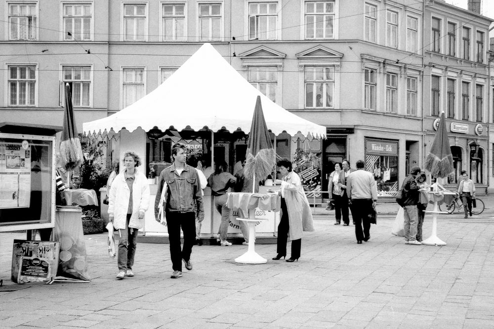 Rostock 1990 - Doberaner Platz (1)