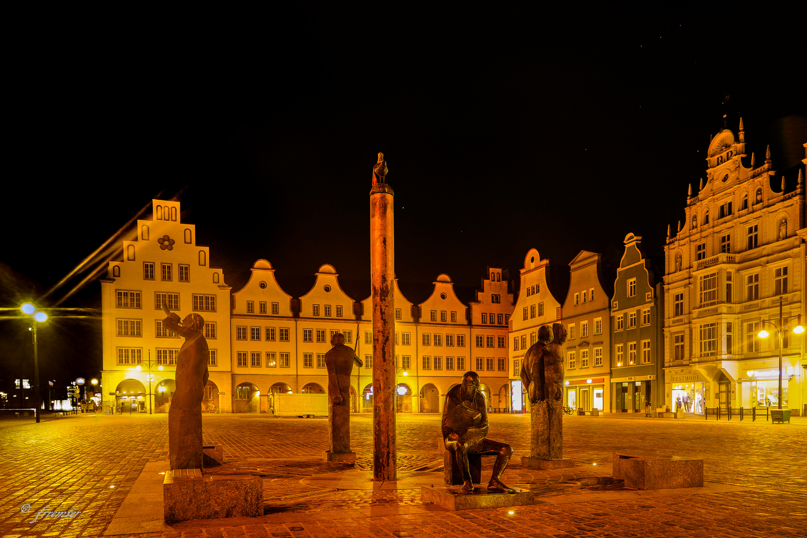 Rostock bei Nacht 4