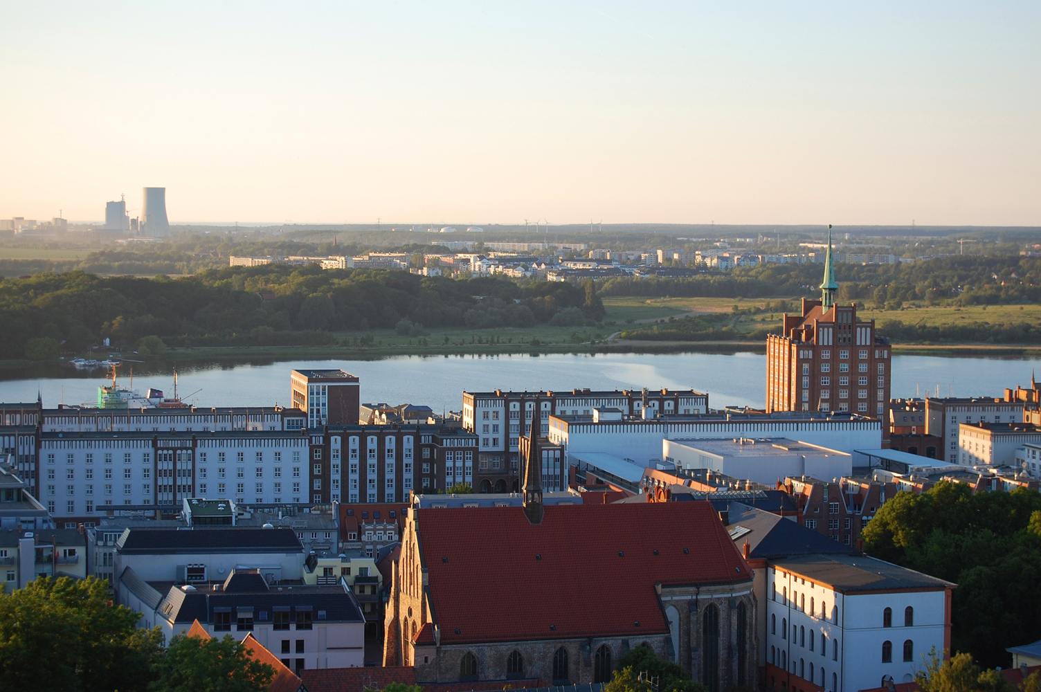 Rostock- Blick auf die Innenstadt, Warnow und Gehlsdorf