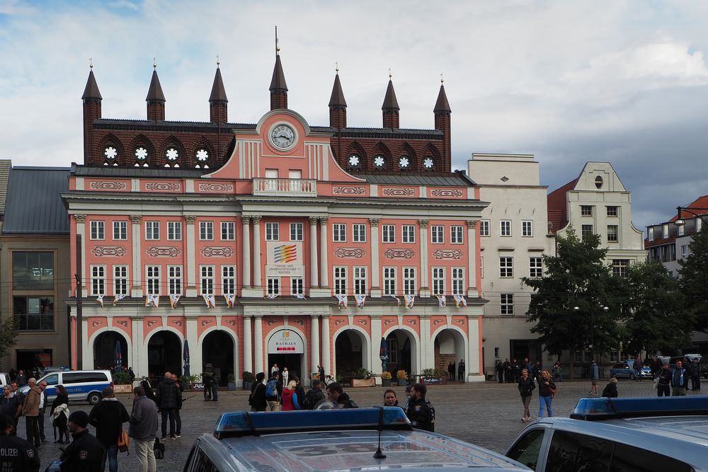 Rostock demonstriert friedlich (21)