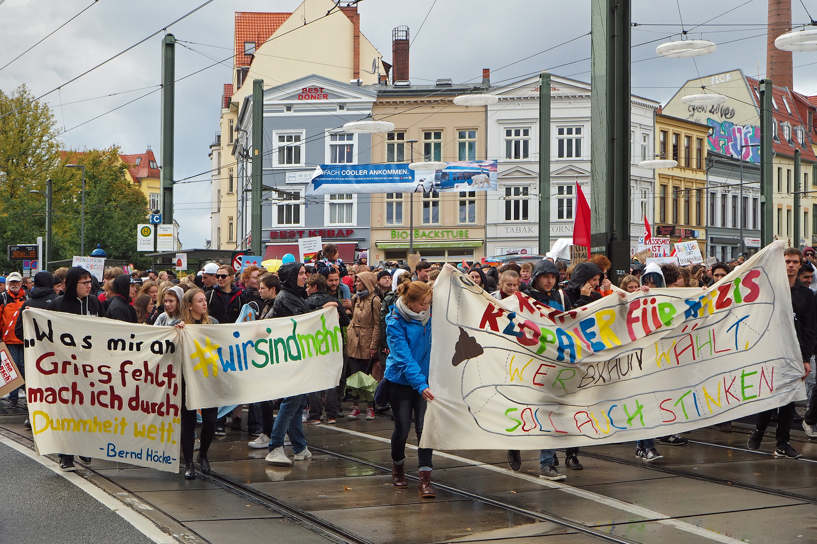 Rostock demonstriert friedlich (8)