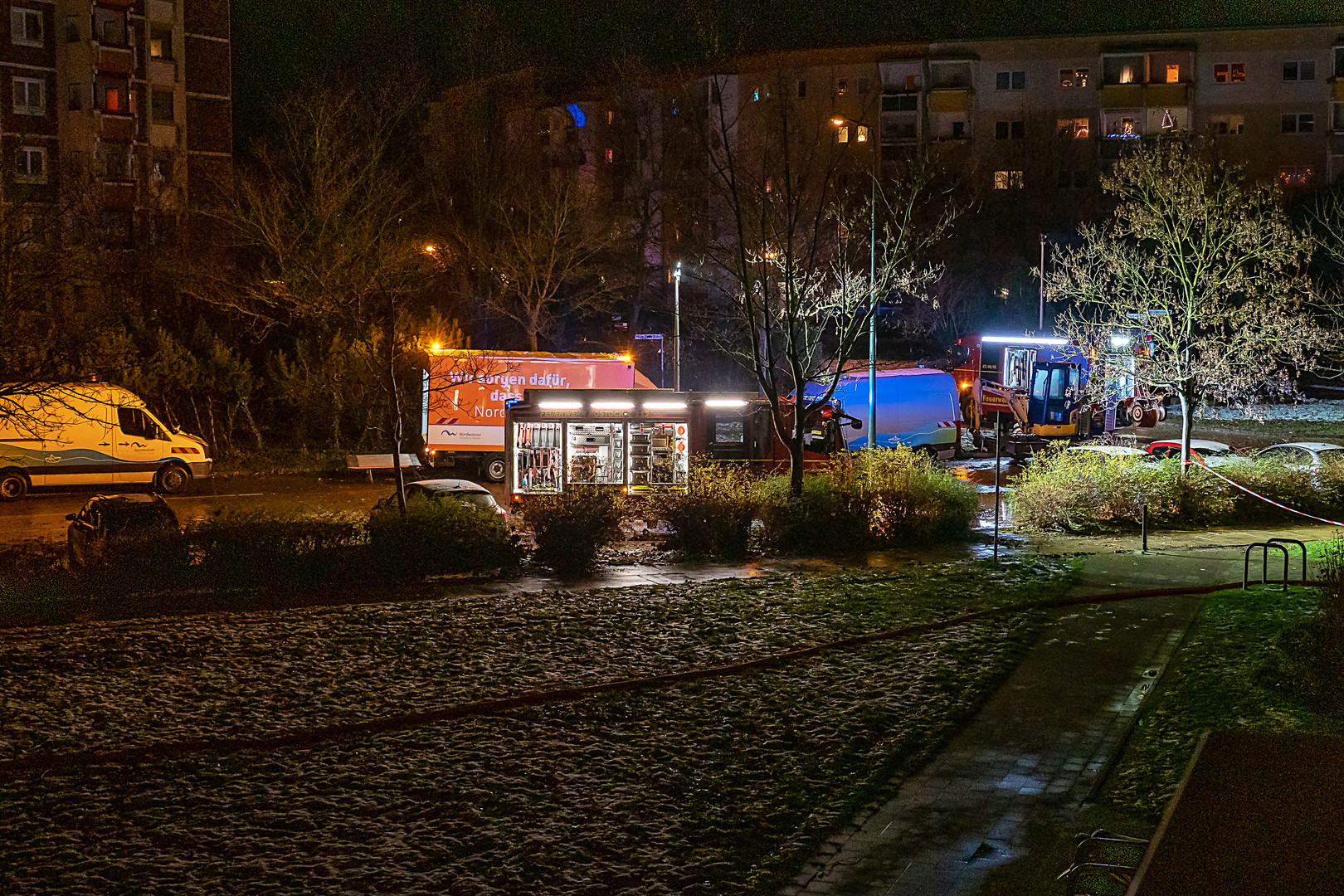 Rostock: Großeinsatz wegen geplatzter Hauptwasserleitung