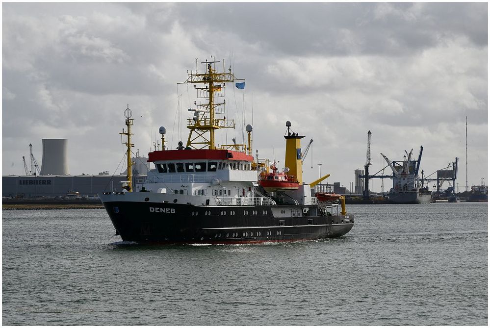 Rostock Port | Forschungs-/Vermessungsschiff "Deneb"