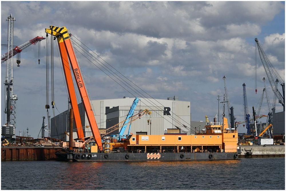 Rostock Port | Kranschiff "BALTIC LIFT"