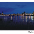 Rostock Skyline bei Nacht