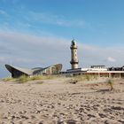 Rostock- Warnemünde: Leuchtturm und Teepott