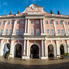 Rostocker Rathaus im Sonnenschein