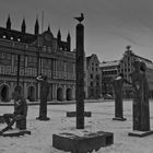 Rostocker Rathaus mit Brunnen