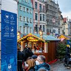 Rostocker Weihnachtsmarkt mit 2G Regel, Masken- und Bändchenpflicht