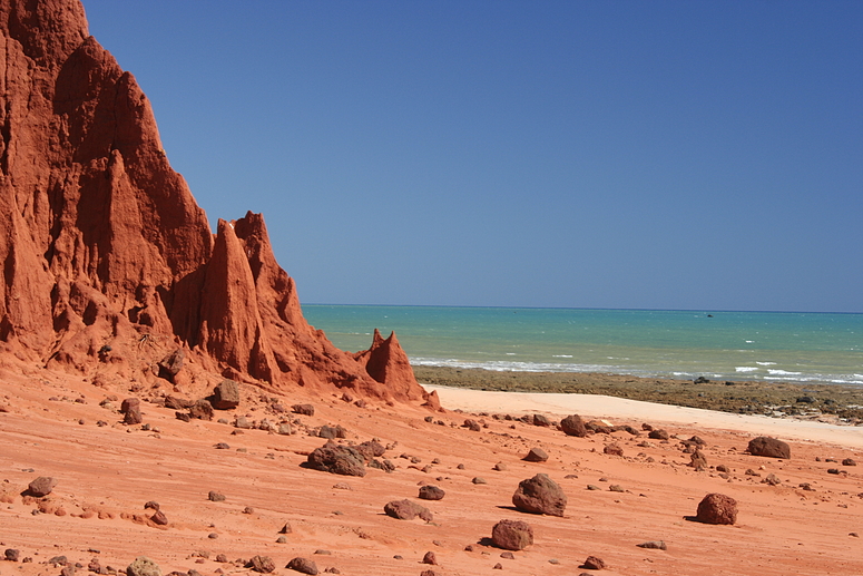 rot-blau / Sand-Himmel-Meer