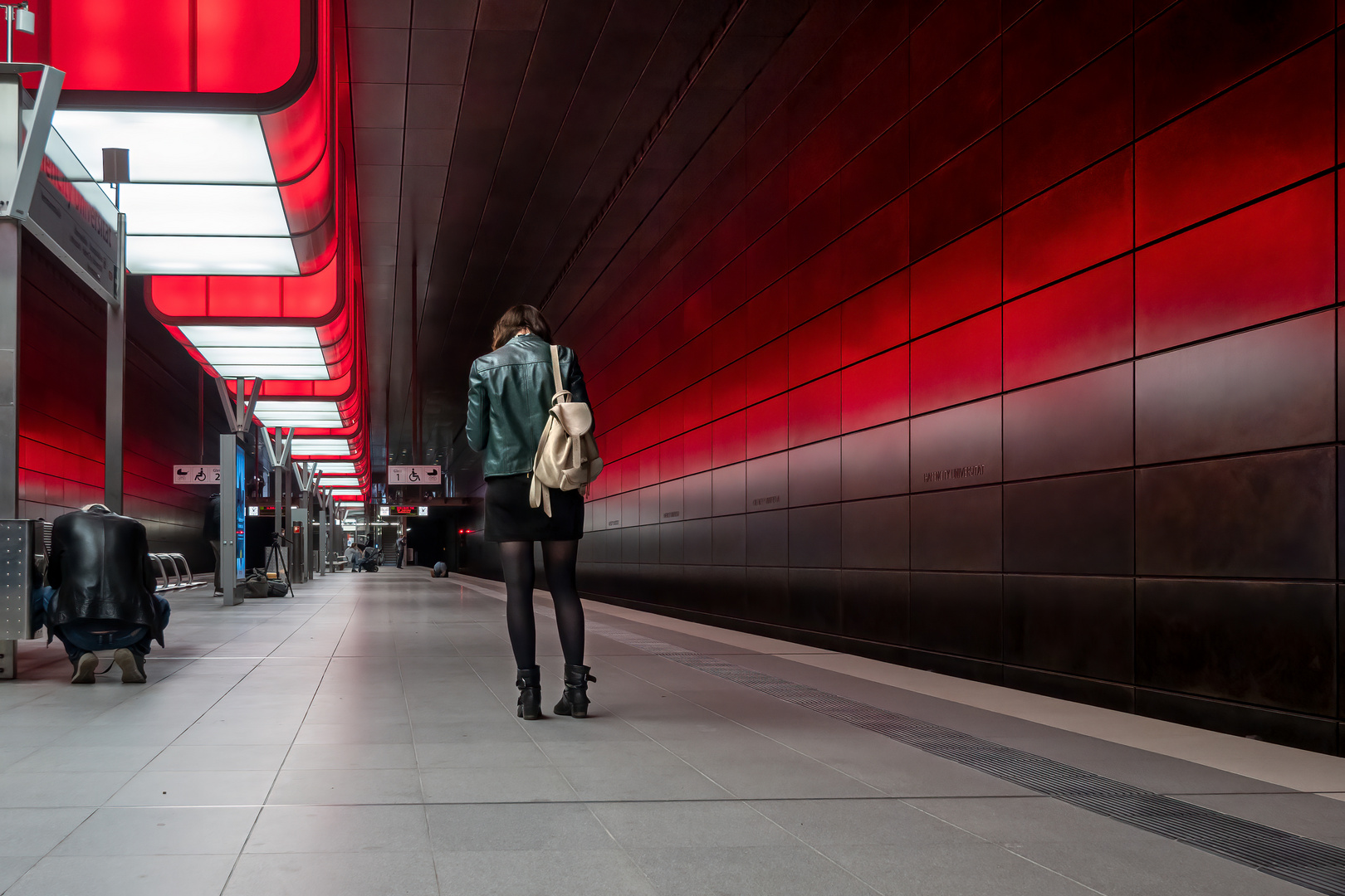 Rot - Hamburg Hafencity Universität