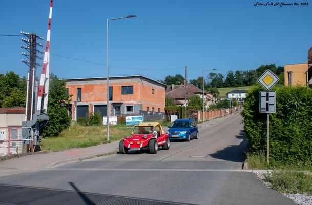 Rot muß er sein, mit einem gelb Häubchen