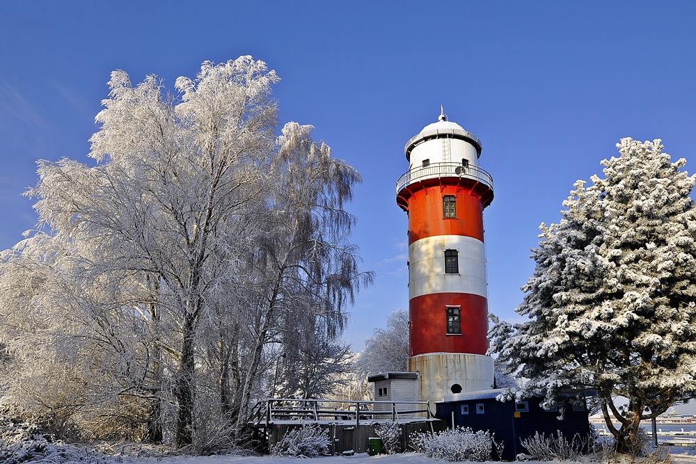 rot-weiß in weiß