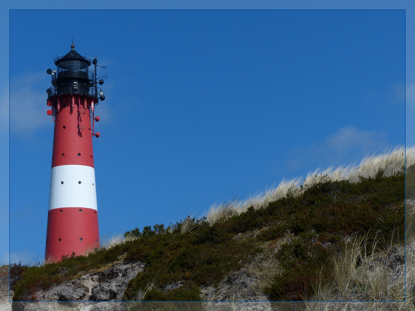 rot - weiß - rot  +  blau