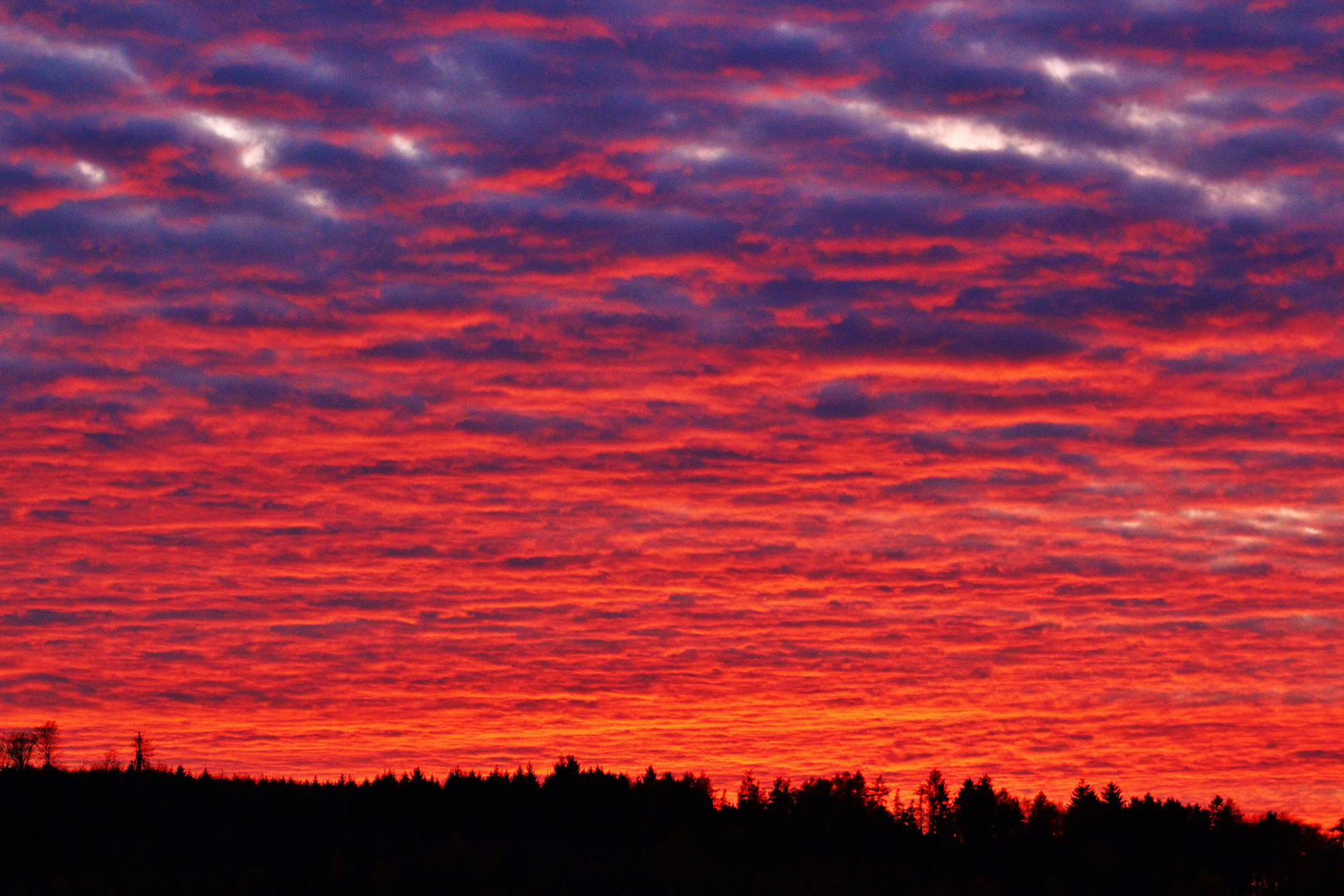 rote Abendwolken