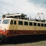 Rote-beige Schönheit vor der Eisenacher RegionalBahn