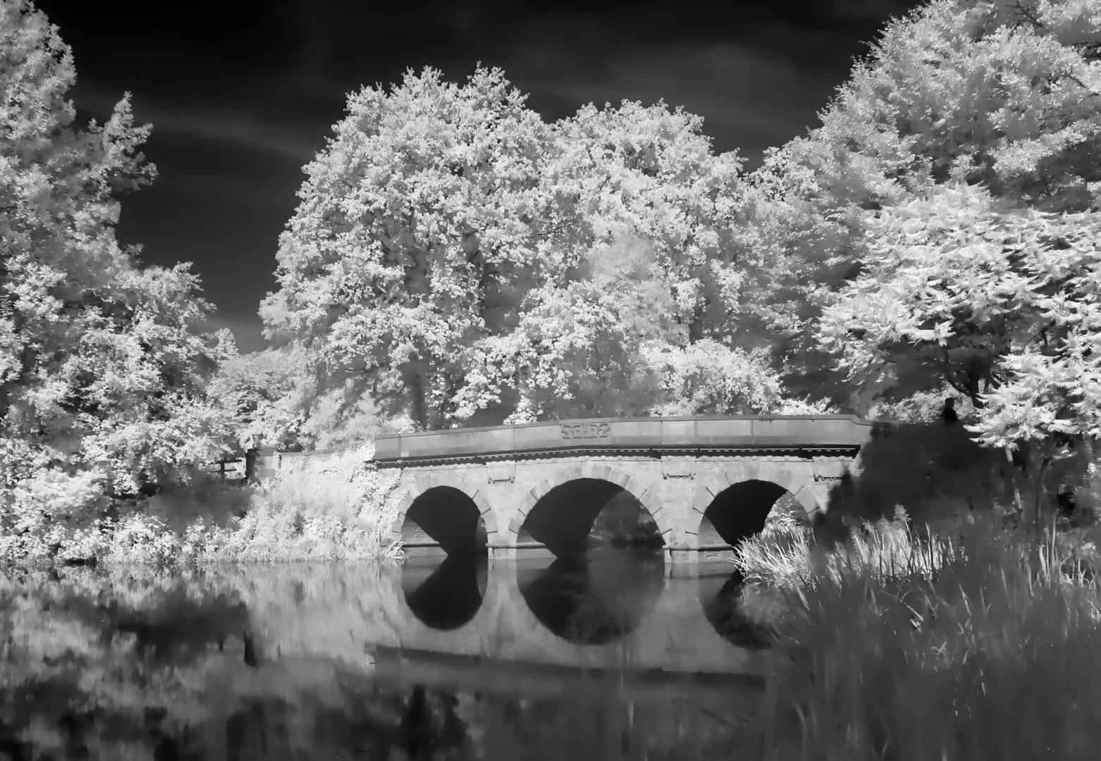 Rote Brücke .....