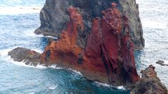 Rote Felsen bei Madeira