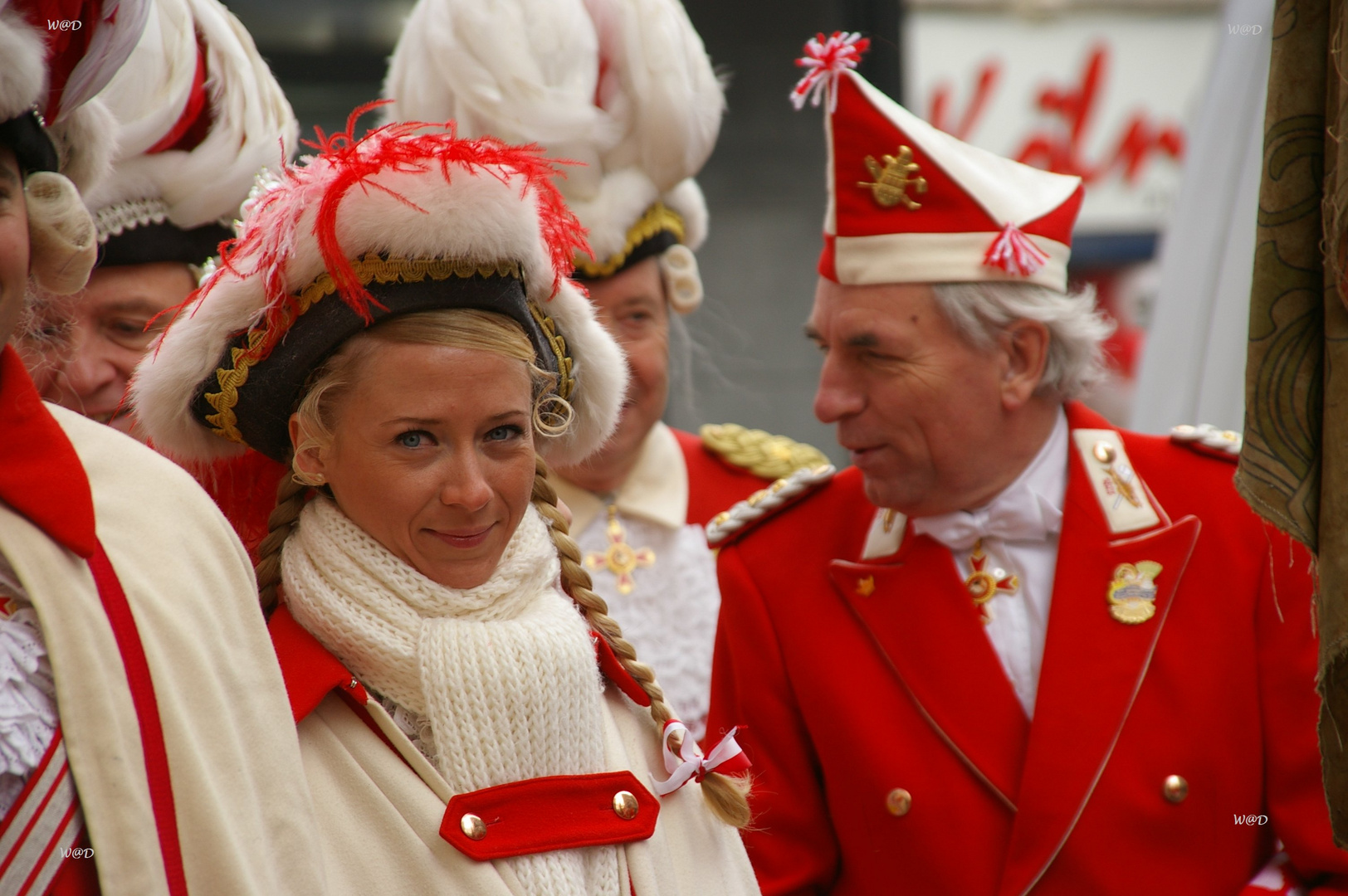 Rote Funken-Mariechen mit dem Kölner Oberbürgermeister