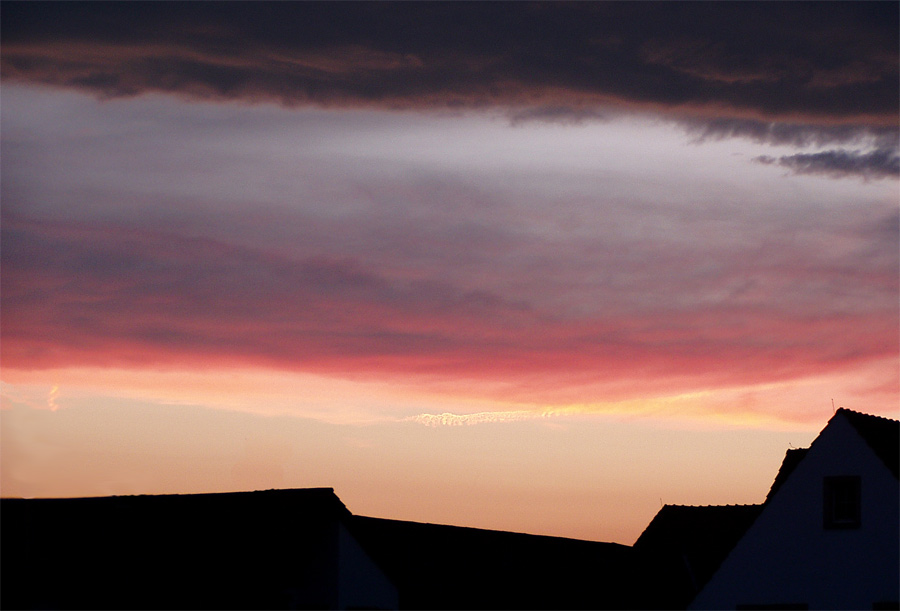 Rote Gewitterwolken