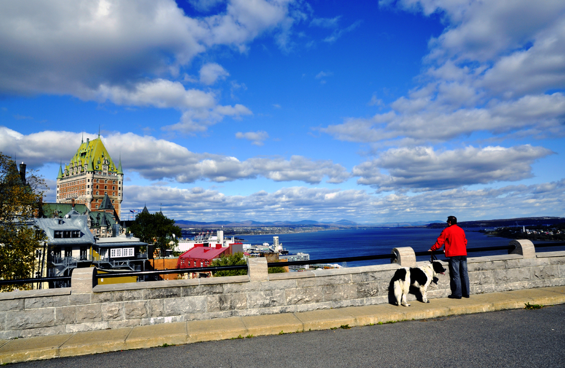 rote jacke in quebec ville