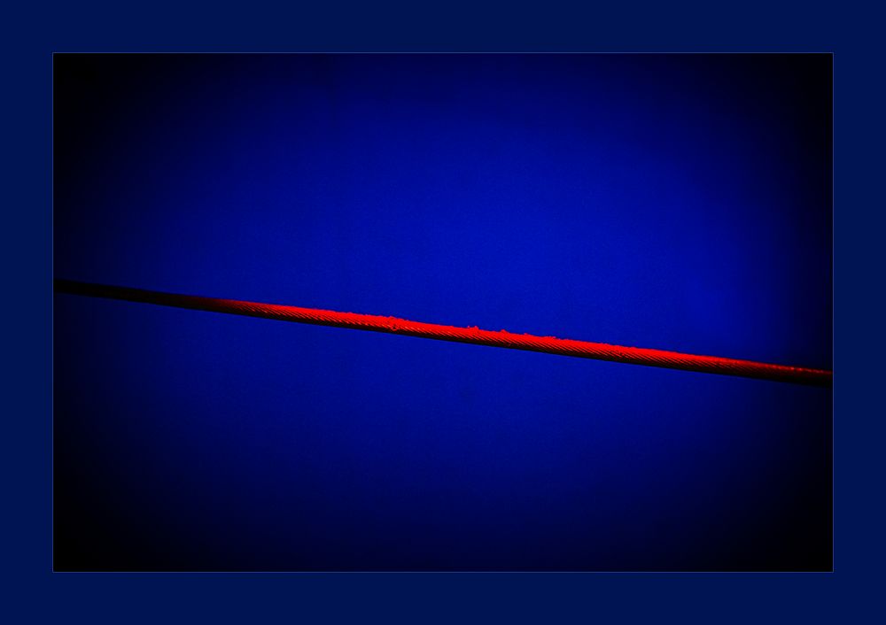 Rote Linie...... Foto & Bild | abstraktes, projekte, linien Bilder auf ...