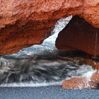 Rote Steine am schwarzen Lavastrand, Lanzarote