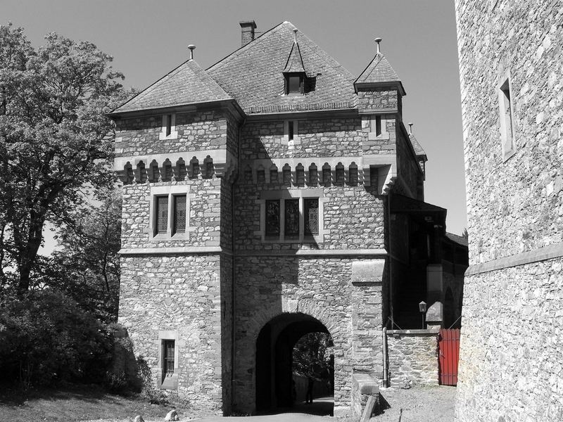 Rote Tür im Schloss Braunfels