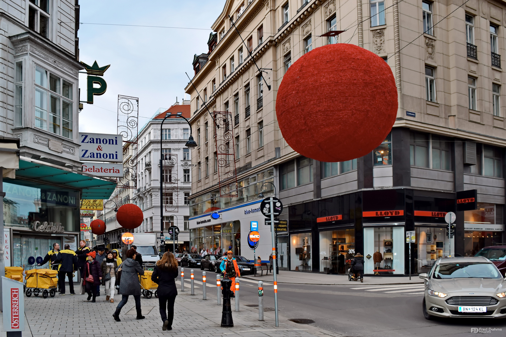 Rote Ufos in Wien