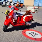 Rote Vespa 