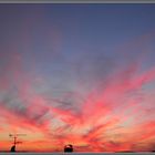 Rote Wolkenschlieren