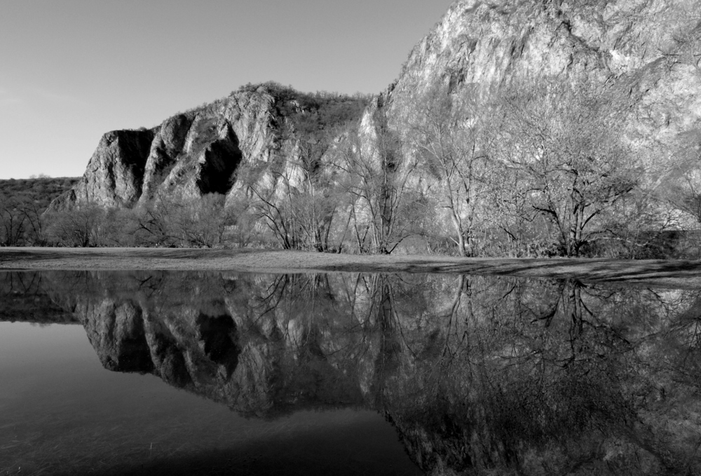 Rotenfels im See 6