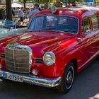 Roter Benz